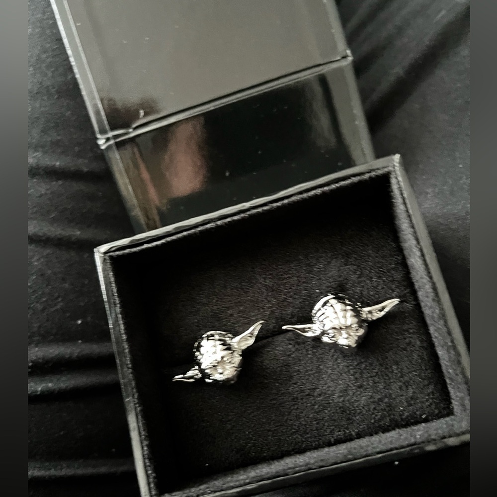 NEW: Star Wars Yoda Cuff Links